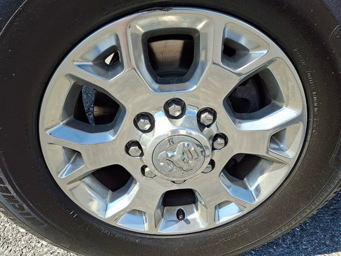 Used 2022 RAM 2500 Laramie AWD/4WD image 10