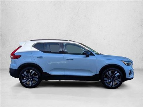 Certified 2026 Volvo XC40 B5 Ultra w/ Climate Package AWD/4WD image 4