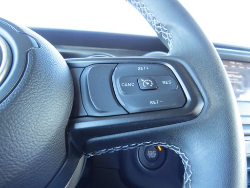 Used 2023 Jeep Wrangler Freedom Edition image 21