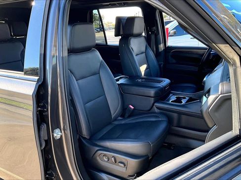 Used 2021 Chevrolet Tahoe Z71 w/ Z71 Off-Road Package image 9