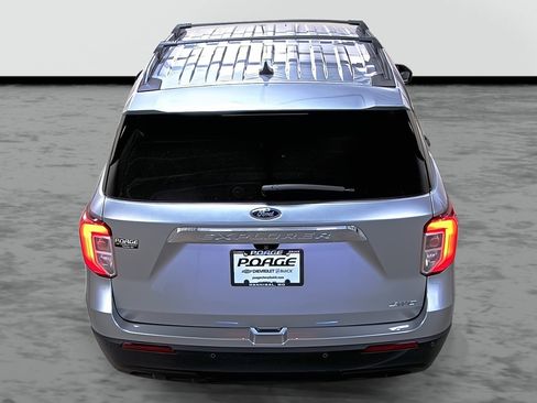 Used 2021 Ford Explorer 4WD image 3