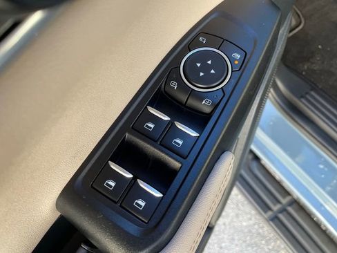 Used 2024 Ford Ranger Lariat w/ Trailer Tow Package image 23