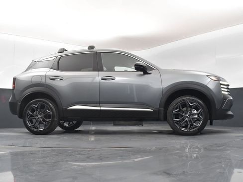 New 2026 Nissan Kicks SR w/ Illumination Package FWD image 36