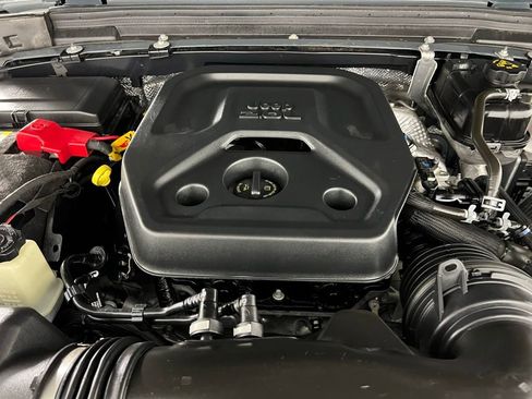 Used 2024 Jeep Wrangler Unlimited Rubicon 4xe image 37