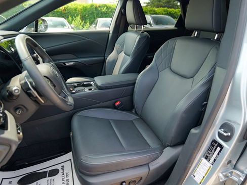 Used 2024 Lexus RX 350h w/ Accessory Package (Z1) AWD/4WD image 22