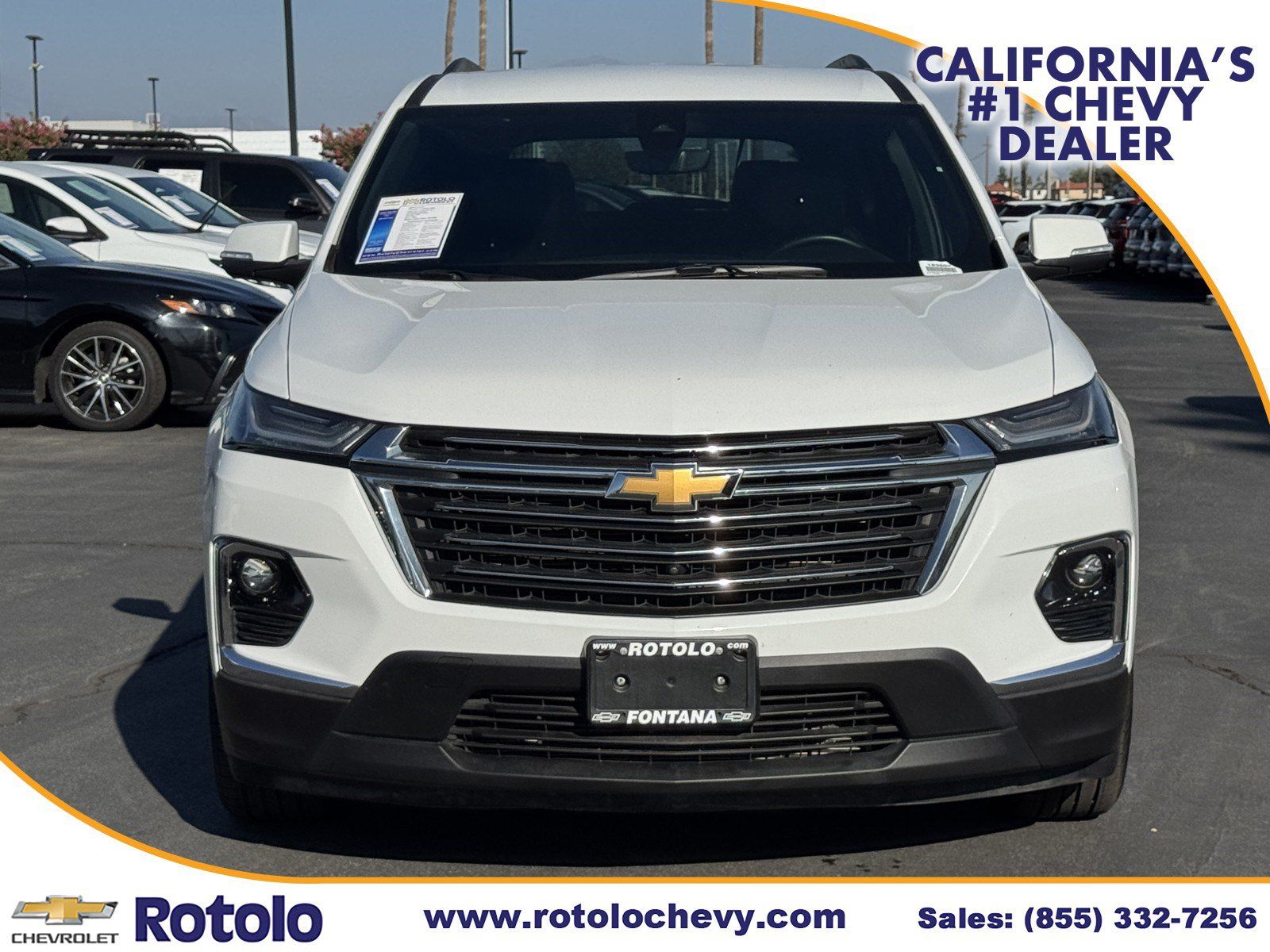 Used 2023 Chevrolet Traverse LT w/ LT Premium Package FWD image 2