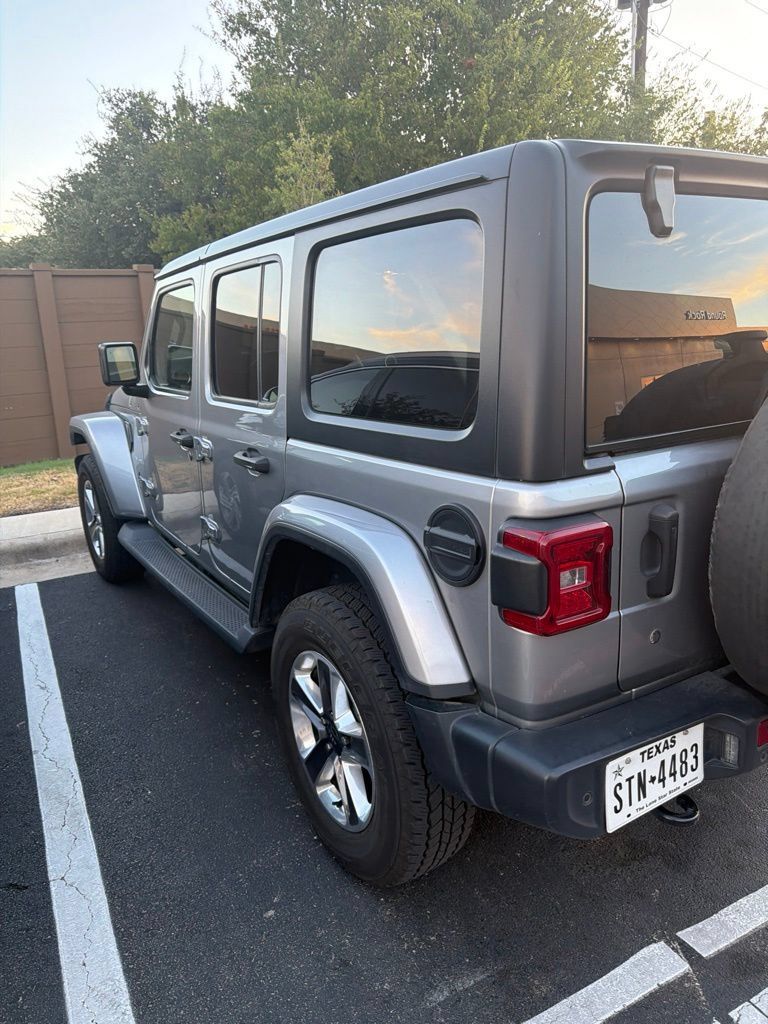 Used 2020 Jeep Wrangler Unlimited Sahara AWD/4WD image 3