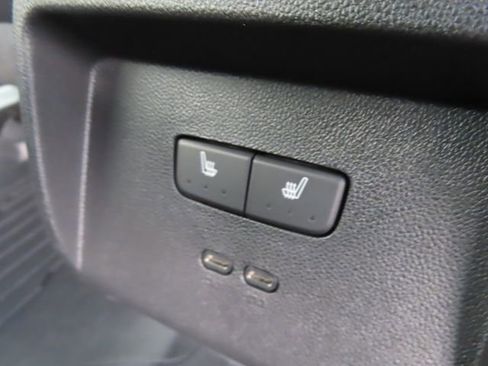 Used 2025 Chevrolet Equinox EV RS w/ Convenience Package II AWD/4WD image 43