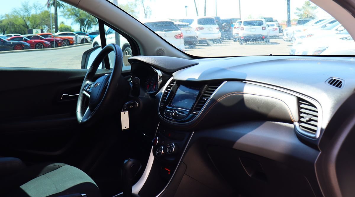 Used 2020 Chevrolet Trax LS w/ Tint and Cruise Package FWD image 31