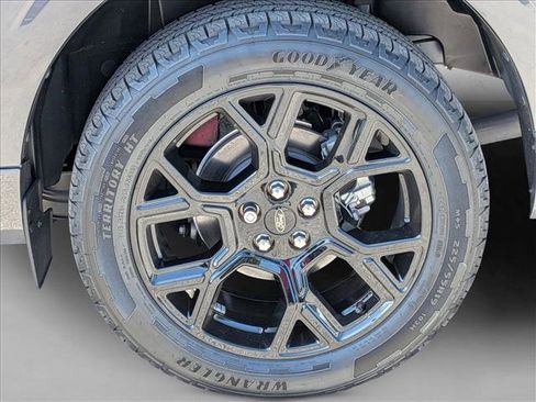 Used 2025 Ford Maverick Lobo AWD/4WD image 9