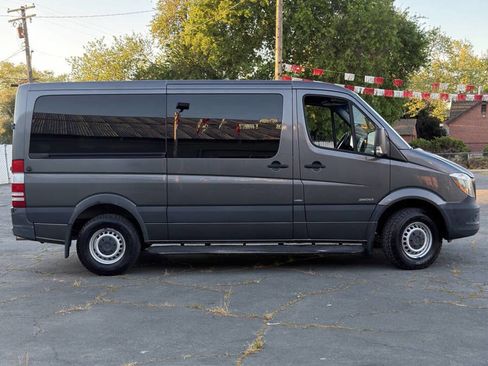 Used 2016 Mercedes-Benz Sprinter 2500 image 14