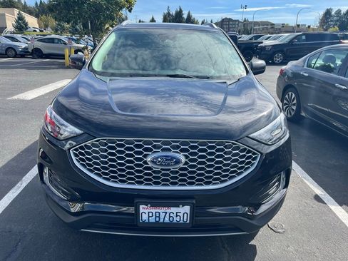 Used 2024 Ford Edge SEL w/ Convenience Package image 2