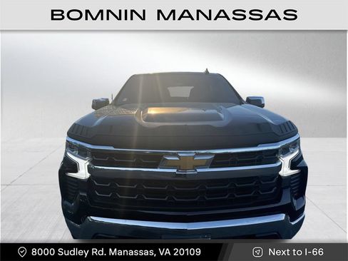 Used 2022 Chevrolet Silverado 1500 LT AWD/4WD image 5
