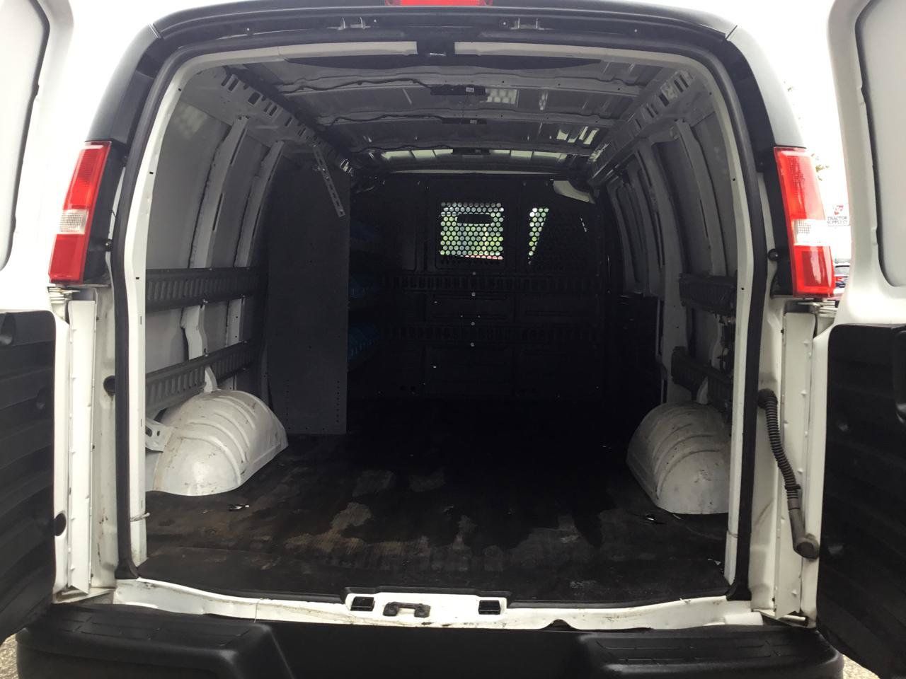 Used 2021 Chevrolet Express 2500 w/ Communications Package RWD image 22