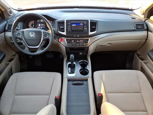 Certified 2017 Honda Pilot LX image 11