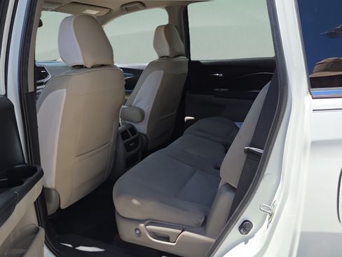 Used 2019 Honda Pilot EX image 10