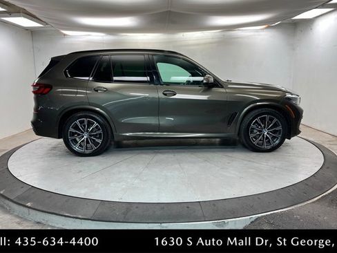 Used 2022 BMW X5 xDrive40i w/ M Sport Package image 6