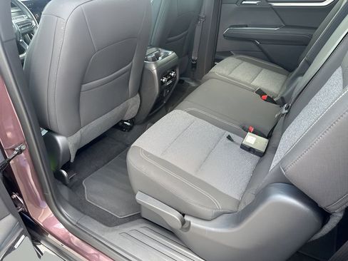 Used 2025 GMC Acadia Elevation image 20