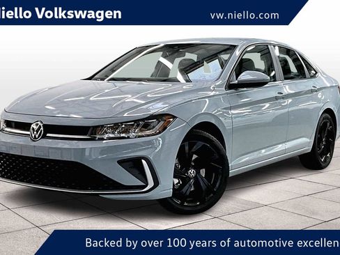 Used 2025 Volkswagen Jetta SE w/ Black Wheel Package image 1