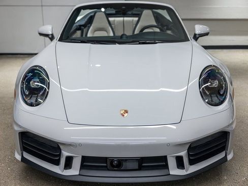 Used 2025 Porsche 911 Carrera image 12