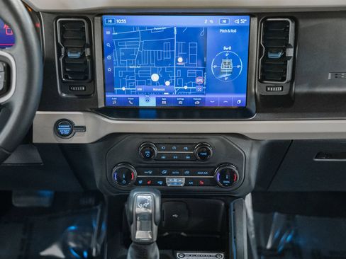 Certified 2022 Ford Bronco Wildtrak image 26