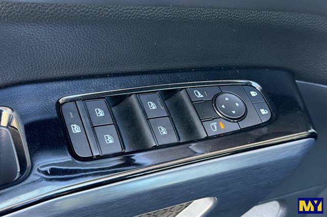 Used 2026 Nissan Pathfinder SL AWD/4WD image 12