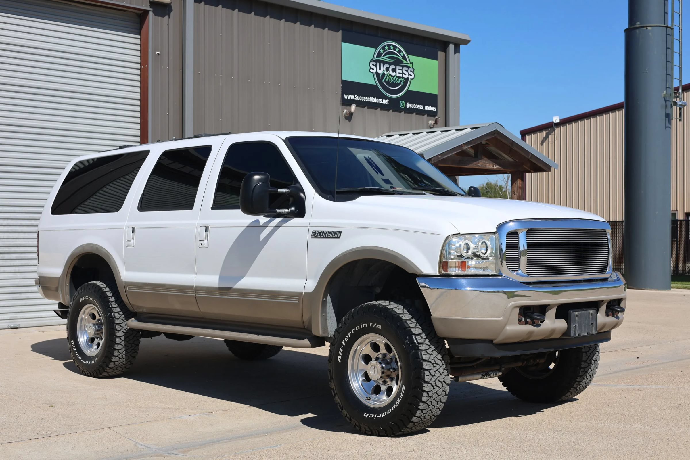 Used 2000 Ford Excursion Limited AWD/4WD image 1