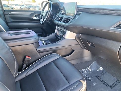 Used 2021 GMC Yukon XL SLT w/ SLT Premium Package image 17