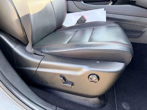 Used 2024 Dodge Durango GT image 9