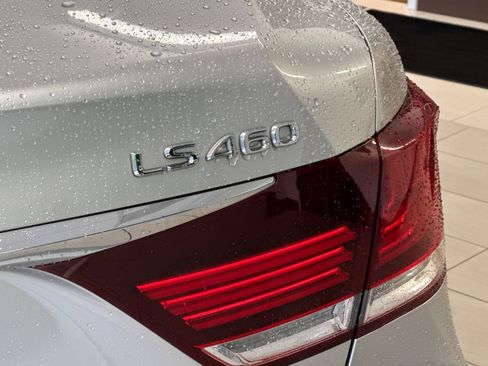 Used 2013 Lexus LS 460 w/ Comfort Pkg RWD image 27