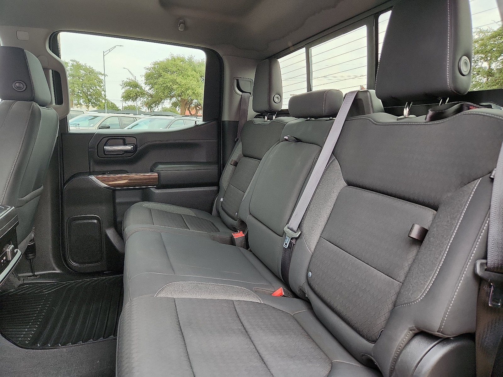 Used 2020 Chevrolet Silverado 1500 LT Trail Boss AWD/4WD image 13