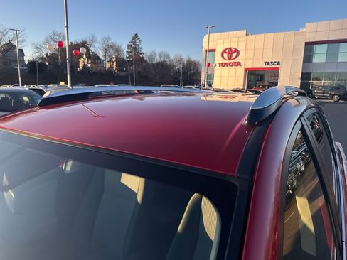 Used 2015 Toyota RAV4 LE image 42