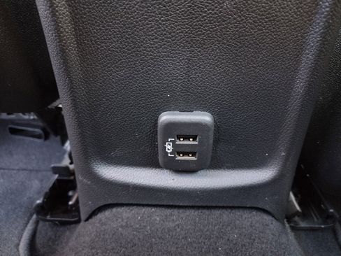 Used 2019 Chevrolet Cruze Premier image 19