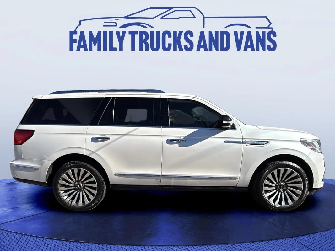 Used 2019 Lincoln Navigator Reserve w/ Cargo Package AWD/4WD image 6