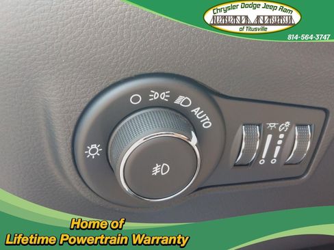 New 2025 Jeep Compass Latitude image 13