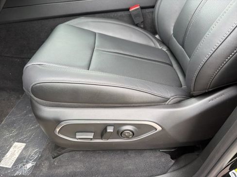 New 2026 Jeep Grand Wagoneer Limited AWD/4WD image 13