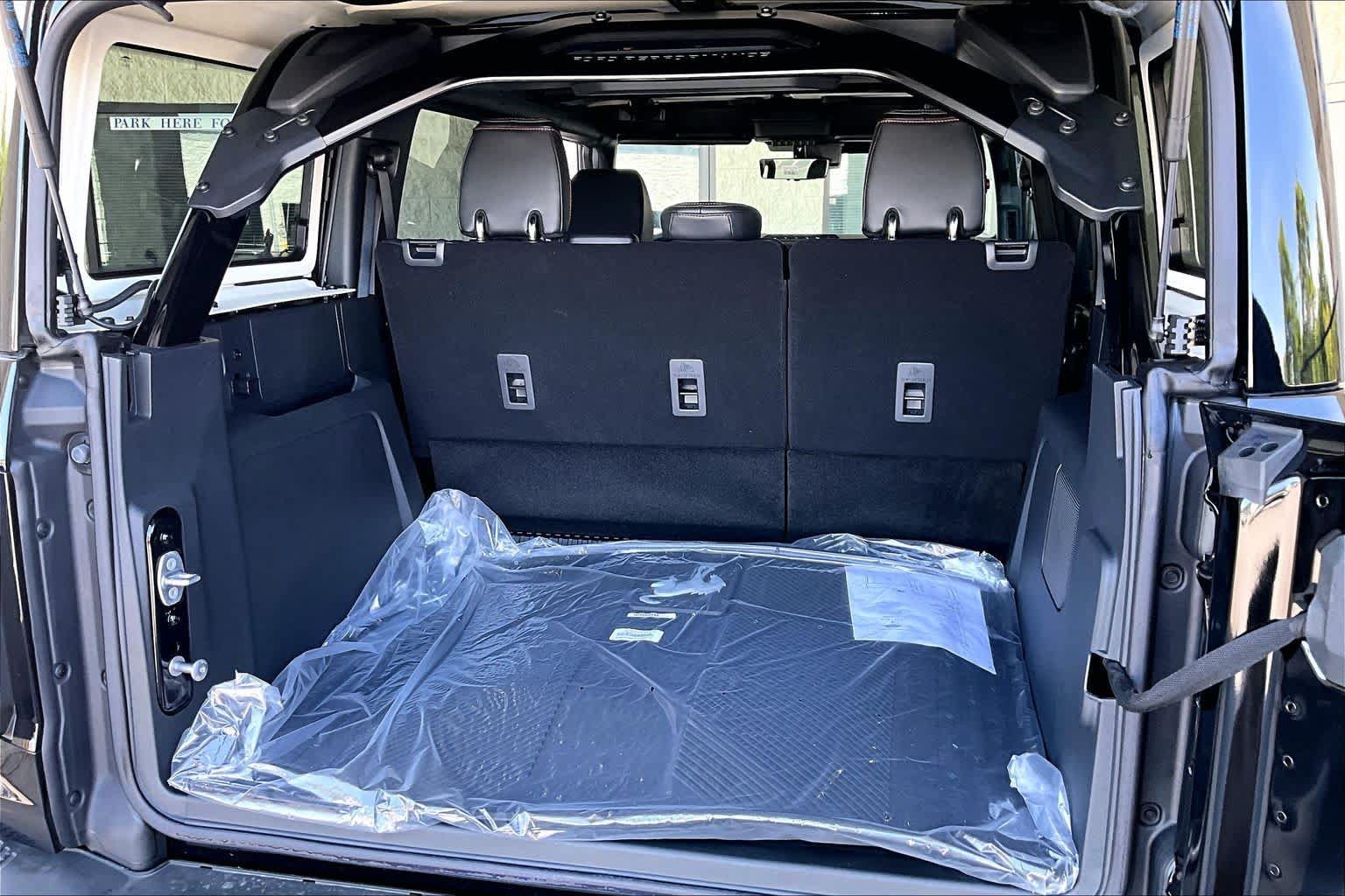 New 2026 Ford Bronco Raptor w/ Interior Carbon Fiber Pack AWD/4WD image 18