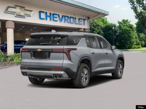 New 2026 Chevrolet Traverse LT w/ Driver Confidence Package image 2
