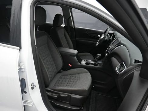 Used 2022 Chevrolet Equinox LT image 23
