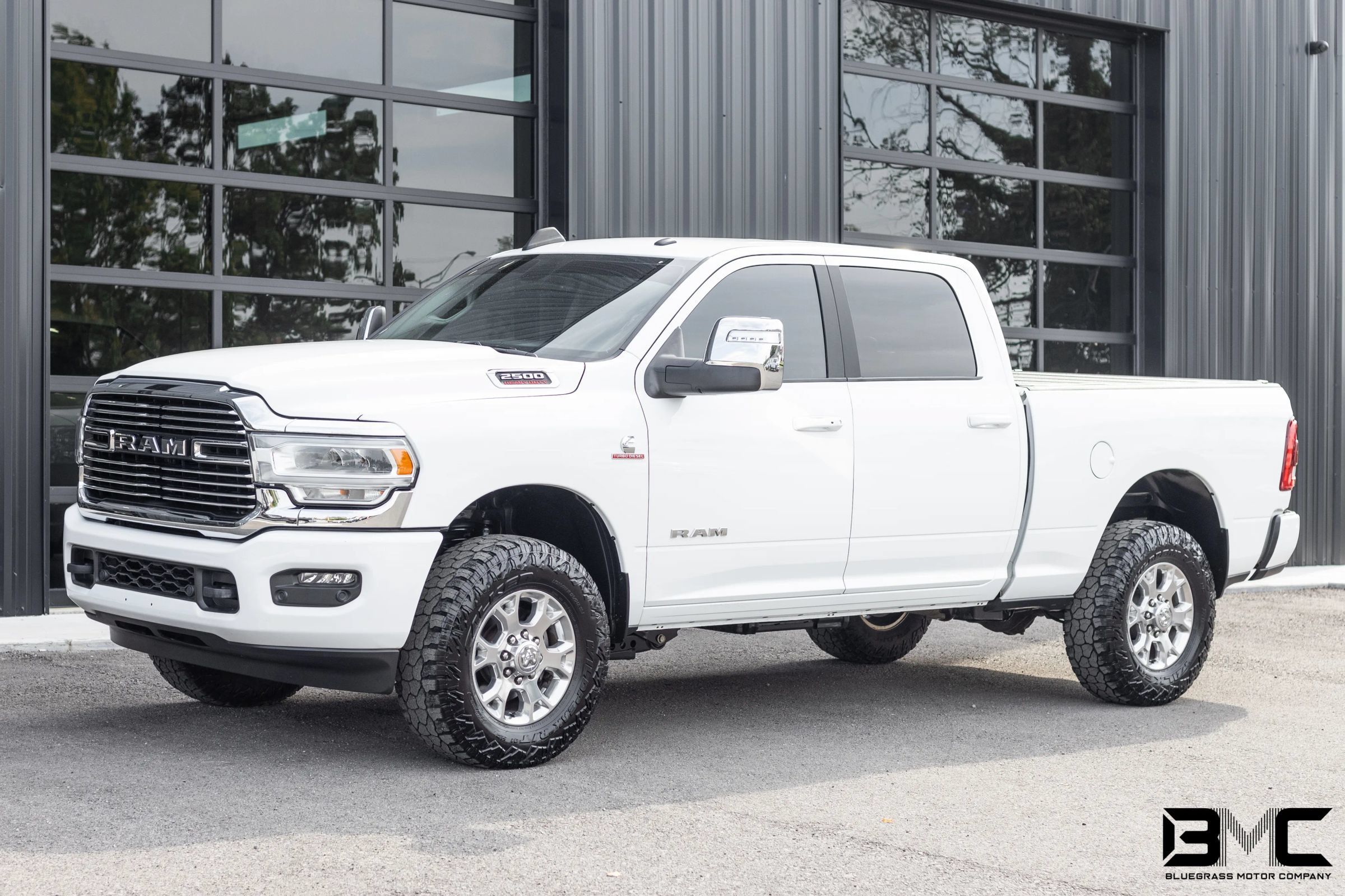 Used 2024 RAM 2500 Laramie AWD/4WD image 2