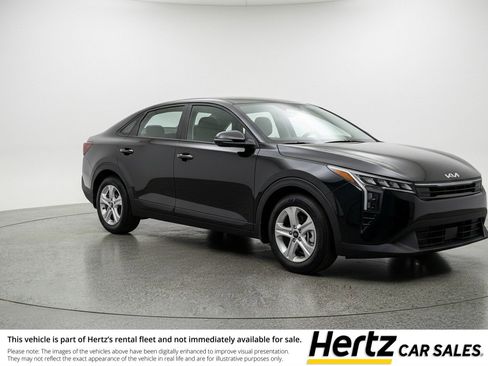 Used 2025 Kia K4 LXS image 1