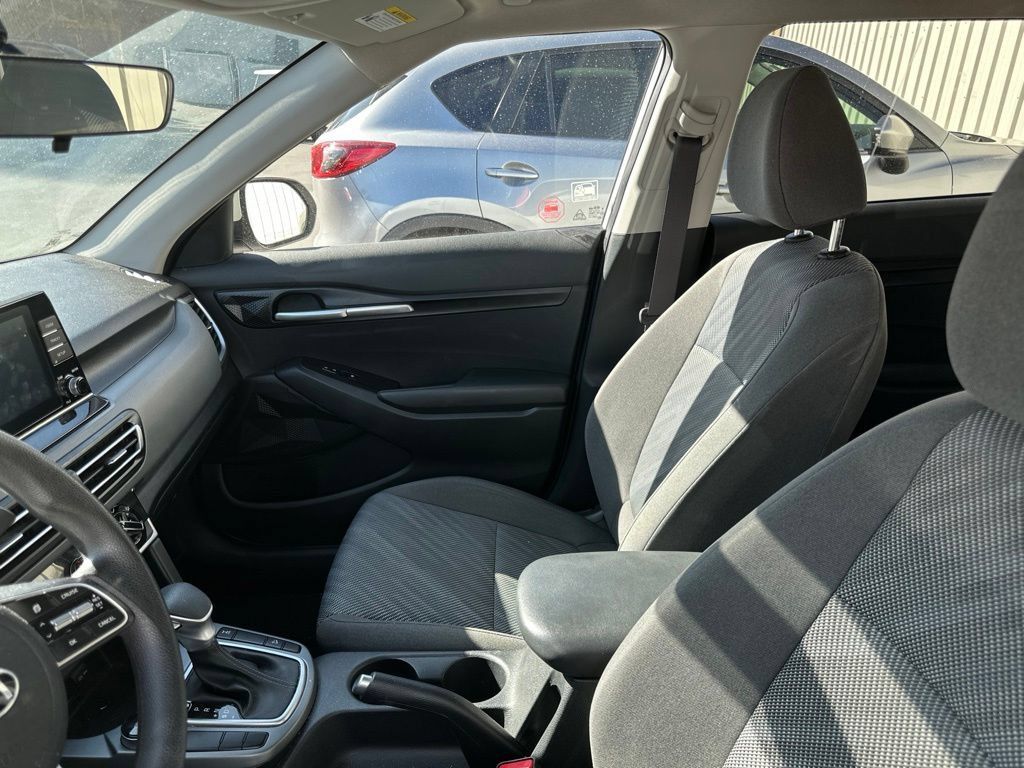Used 2021 Kia Seltos LX AWD/4WD image 7