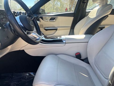 Used 2025 Mercedes-Benz C 300 Sedan image 10