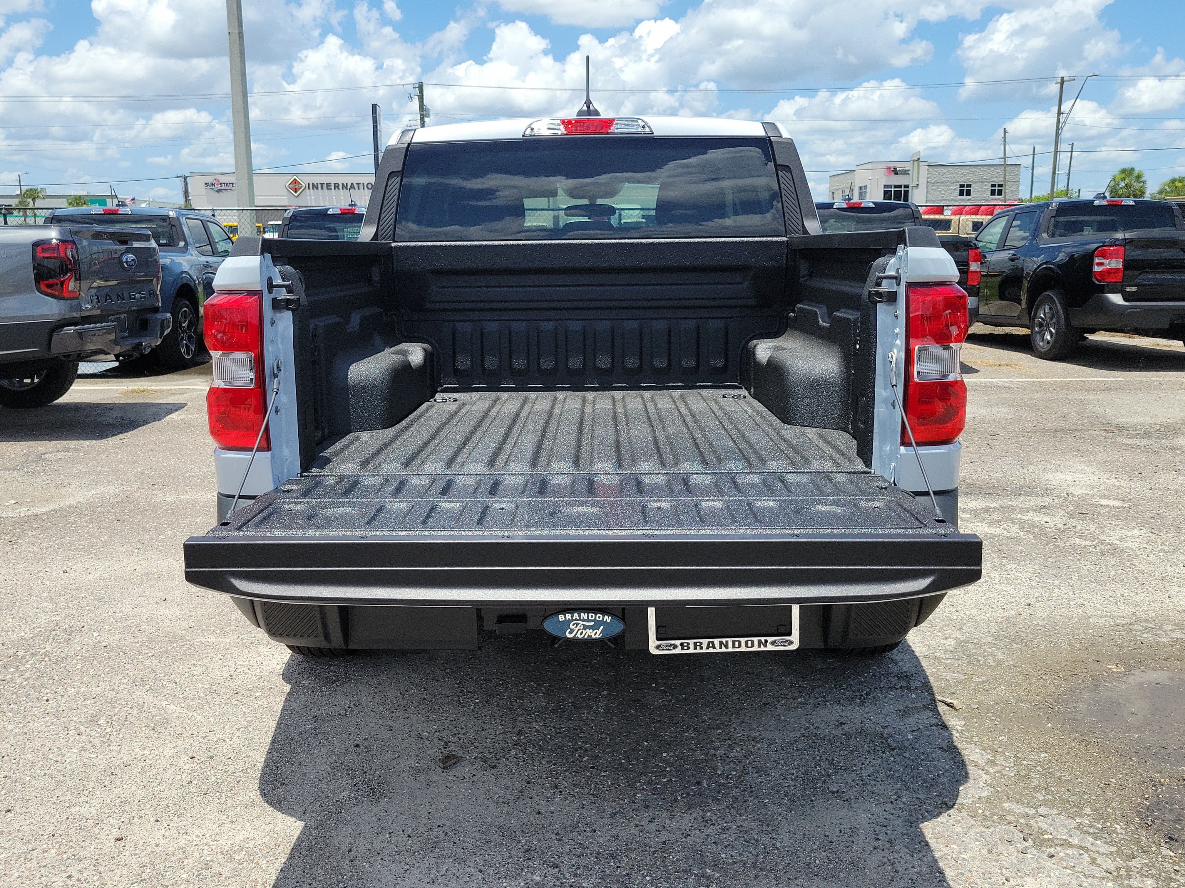 New 2026 Ford Maverick XLT w/ XLT Luxury Package FWD image 10