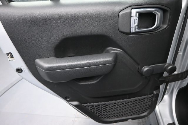 Used 2023 Jeep Wrangler Unlimited Sport AWD/4WD image 16