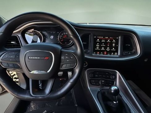 Used 2022 Dodge Challenger R/T Scat Pack RWD image 10