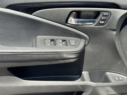 Used 2020 Honda Pilot Touring image 10