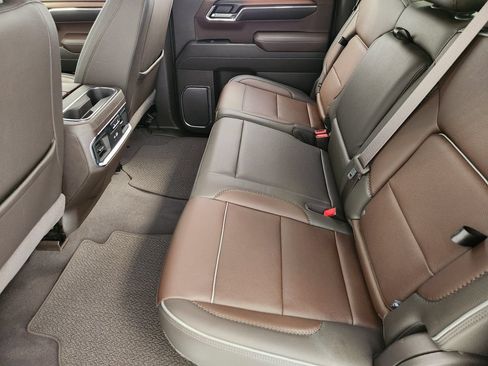 Used 2024 GMC Sierra 1500 Denali w/ Denali Reserve Package AWD/4WD image 30