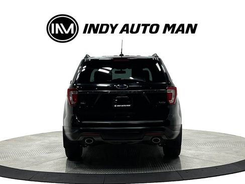 Used 2018 Ford Explorer XLT w/ Equipment Group 202A AWD/4WD image 5