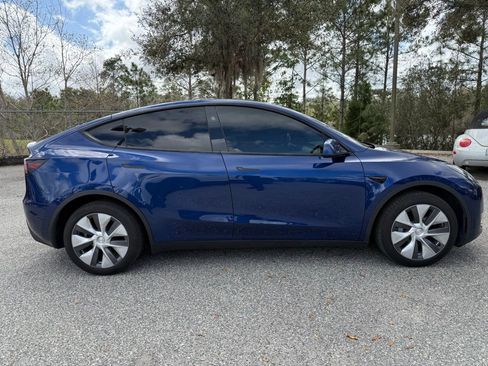 Used 2024 Tesla Model Y Long Range image 8